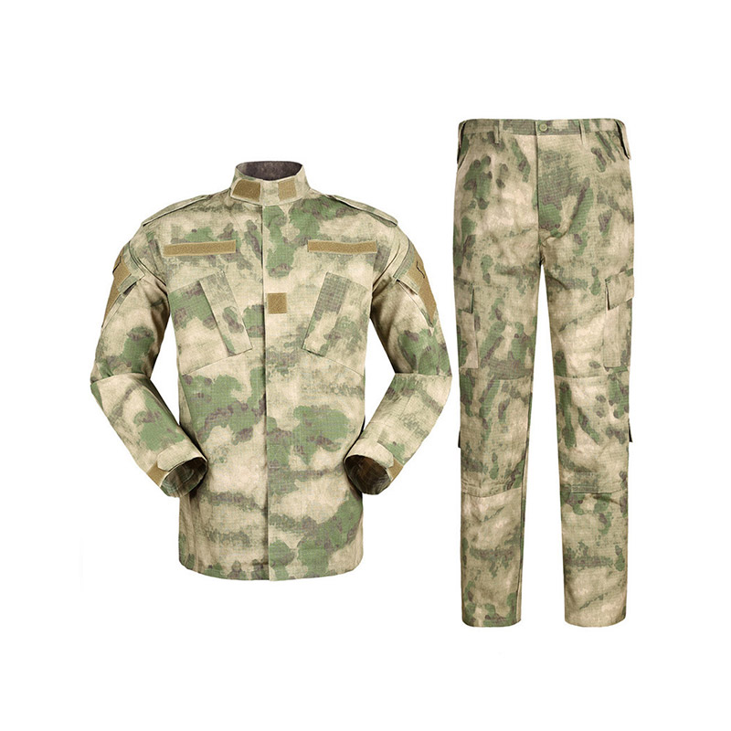 Vêtements militaires